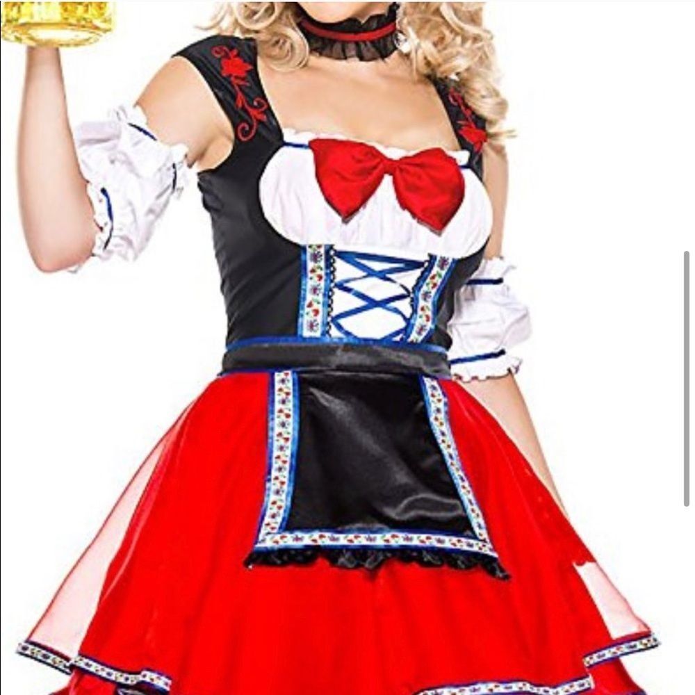 German Beer Maiden Halloween Costume‎ NWT
